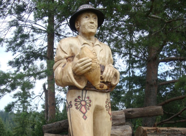 Góral – rzeźba w drewnie